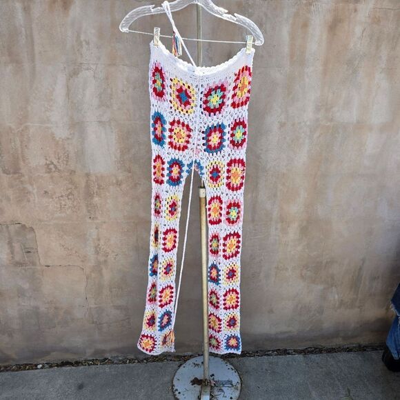 Hot & Delicious Gtanny Square Crochet Pants - Picture 2 of 7